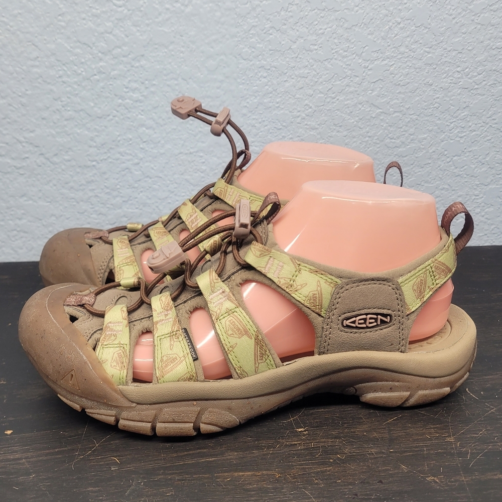 Smokey The Bear Keen Women's Sandals - Brown and Green